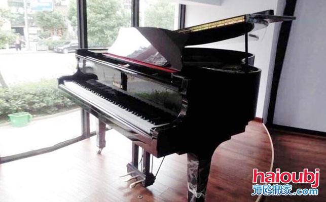 昆明專業(yè)搬鋼琴電話,鋼琴搬遷,立式鋼琴搬運(yùn)費(fèi)多少?